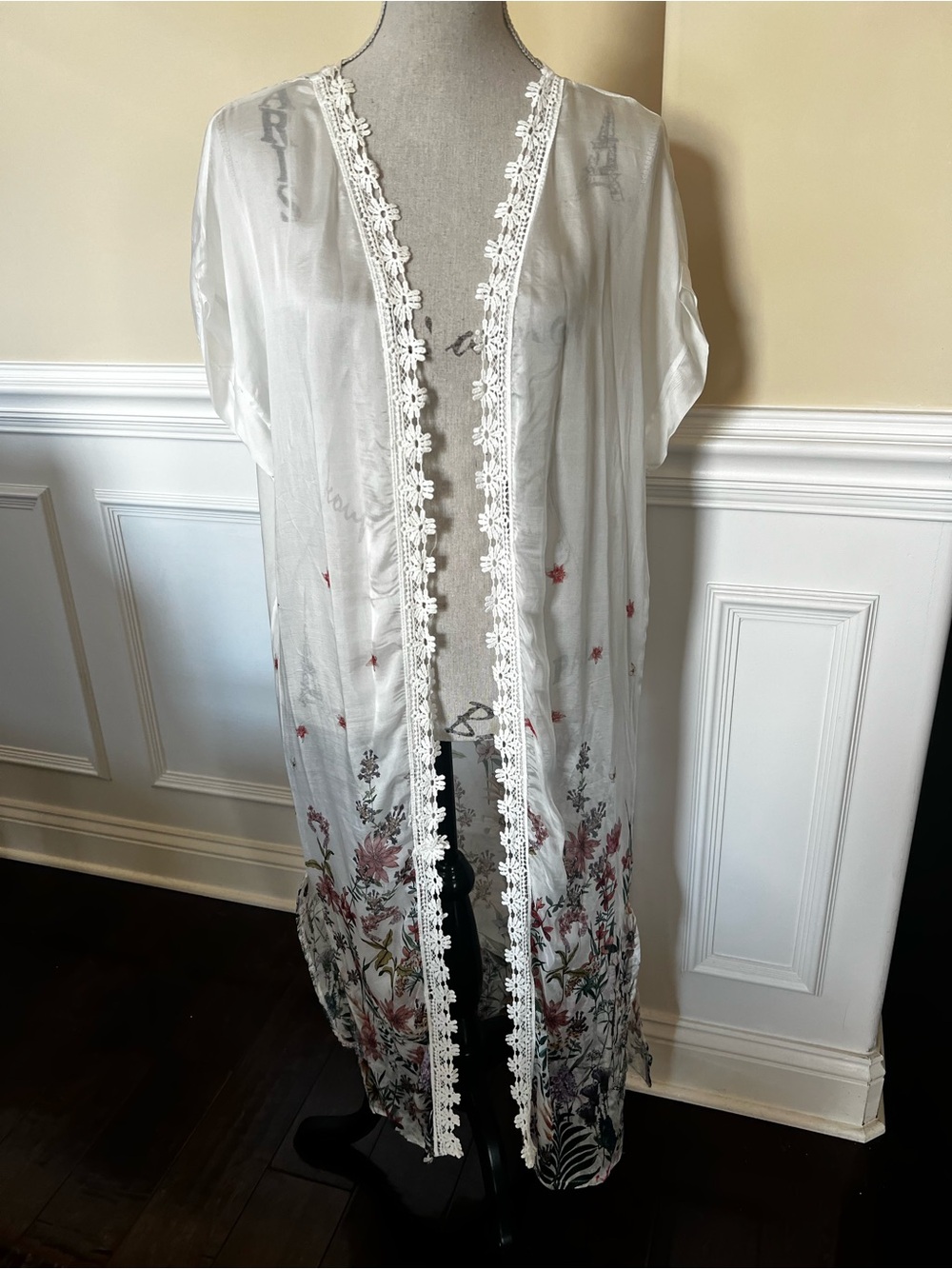 White, Floral Silk Blend Lace-Trim Swim Kimono/Duster Long Sheer Coverup.